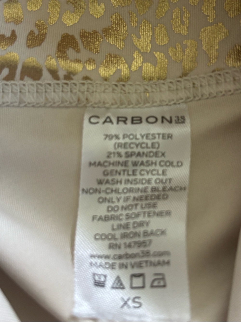 Carbon38 Gold Leopard Accent Activewear Set on Cream - Picture 4 of 9